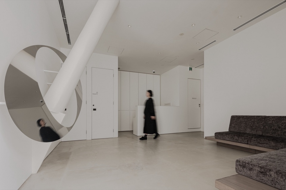 Hotel Rakuragu by kooo architects