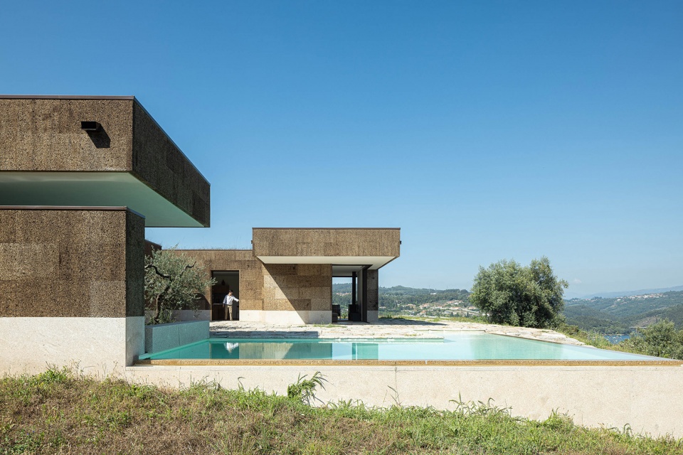 casa da levada by tsou arquitectos
