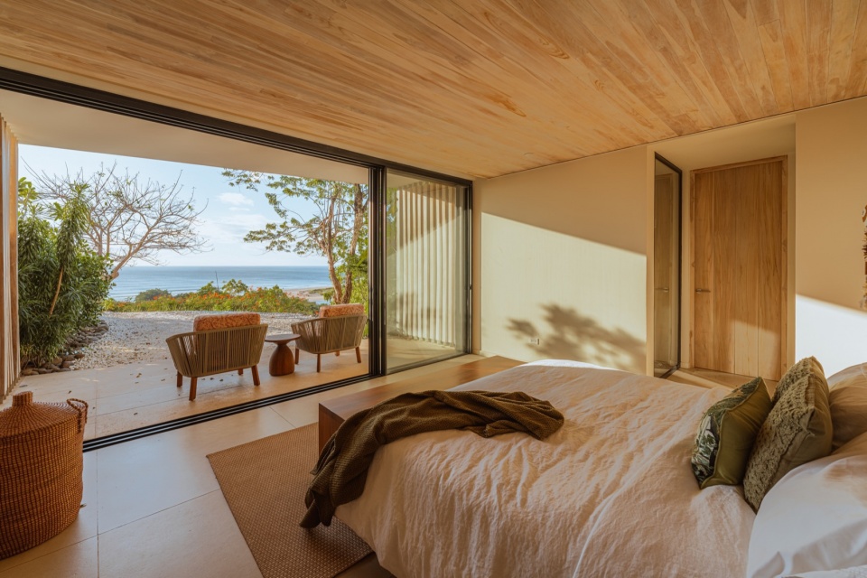 Villa aurea by Studio Saxe