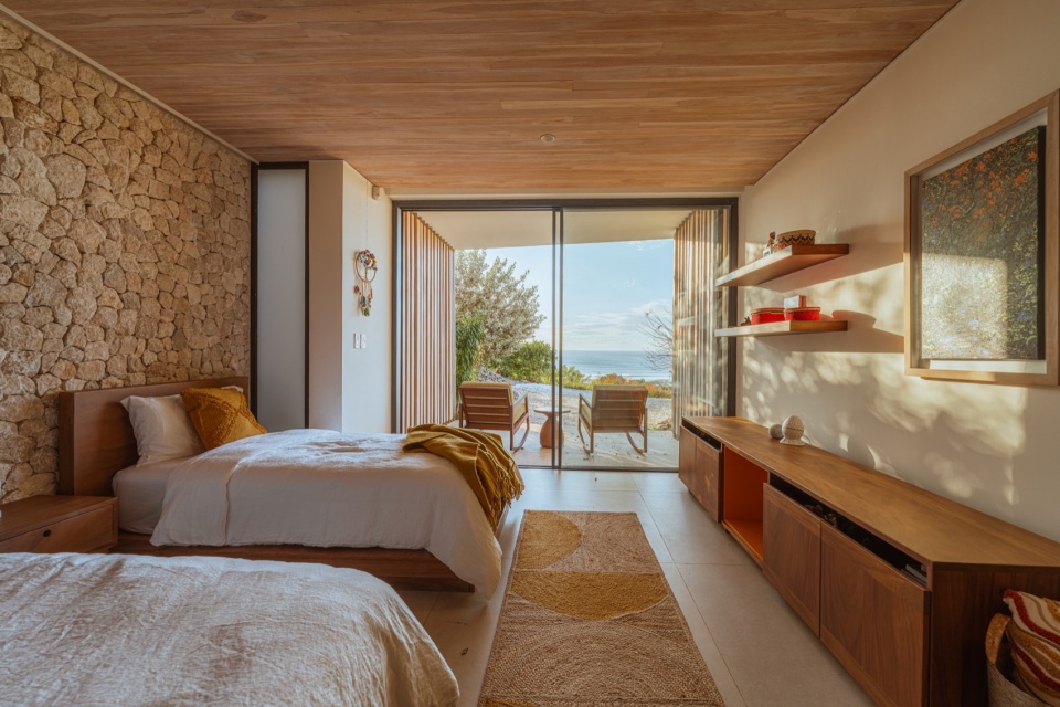 Villa aurea by Studio Saxe