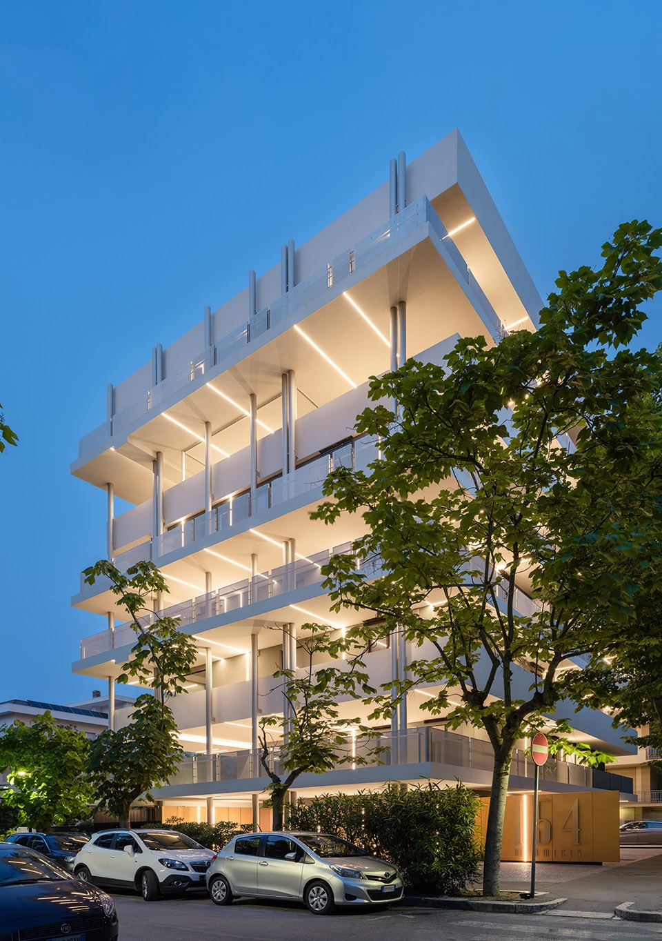 de amicis 154 by giovanni vaccarini architetti