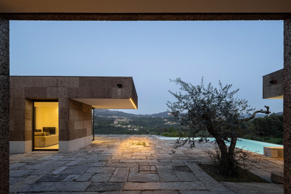 casa da levada by tsou arquitectos