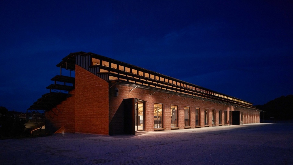 Taoli Zhaoshan Village Center by SUP Atelier of THAD