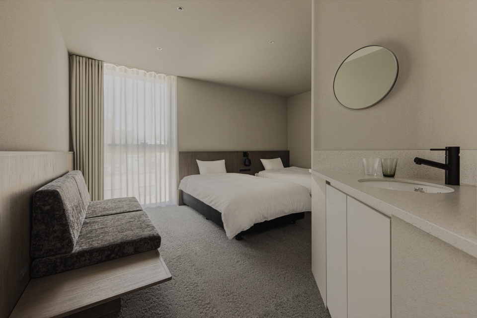 Hotel Rakuragu by kooo architects