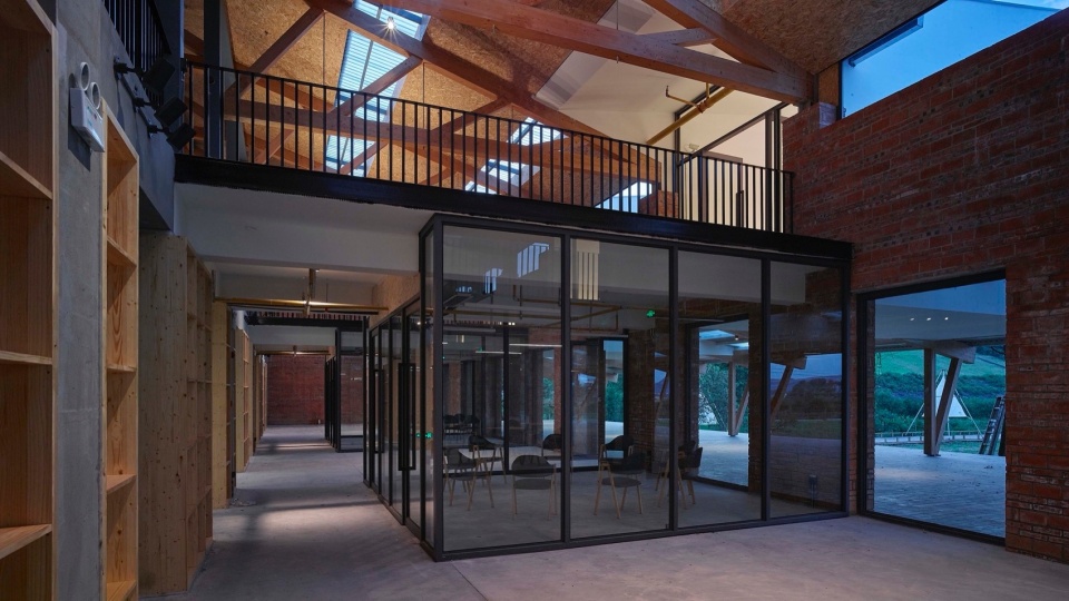 Taoli Zhaoshan Village Center by SUP Atelier of THAD