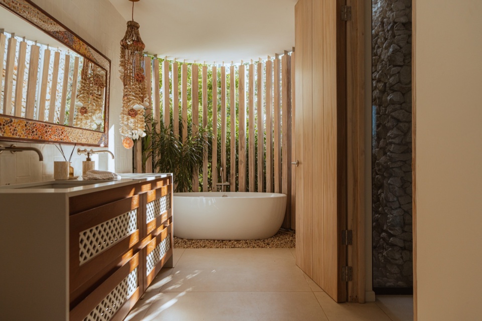 Villa aurea by Studio Saxe