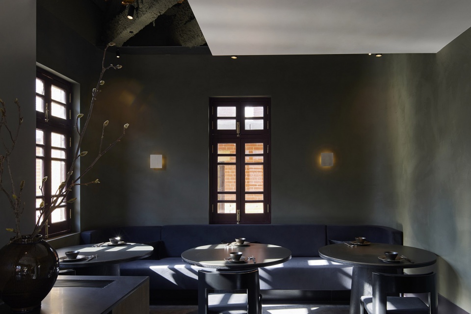 conglong restaurant by studio8 architects