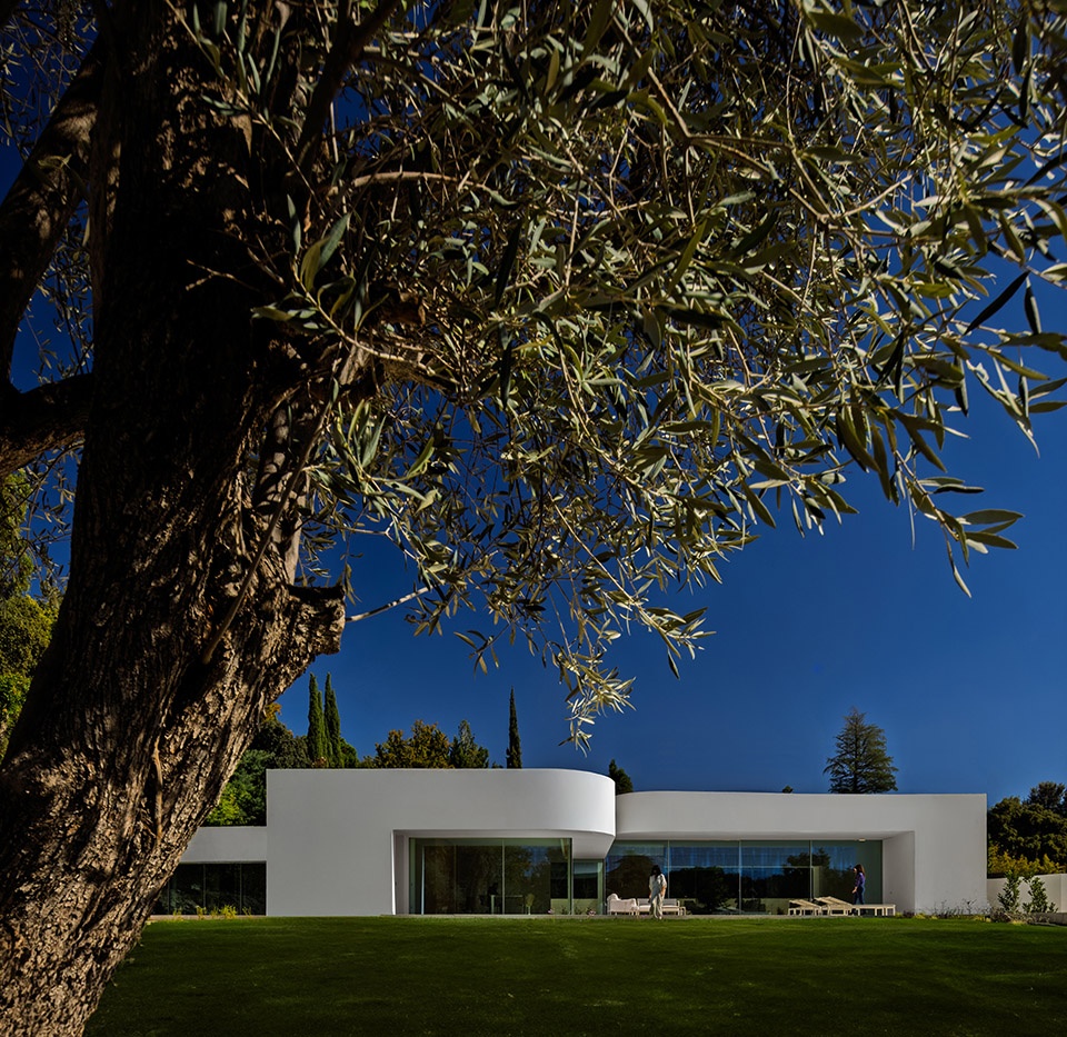 villa 18 house in la moraleja by fran silvestre arquitectos