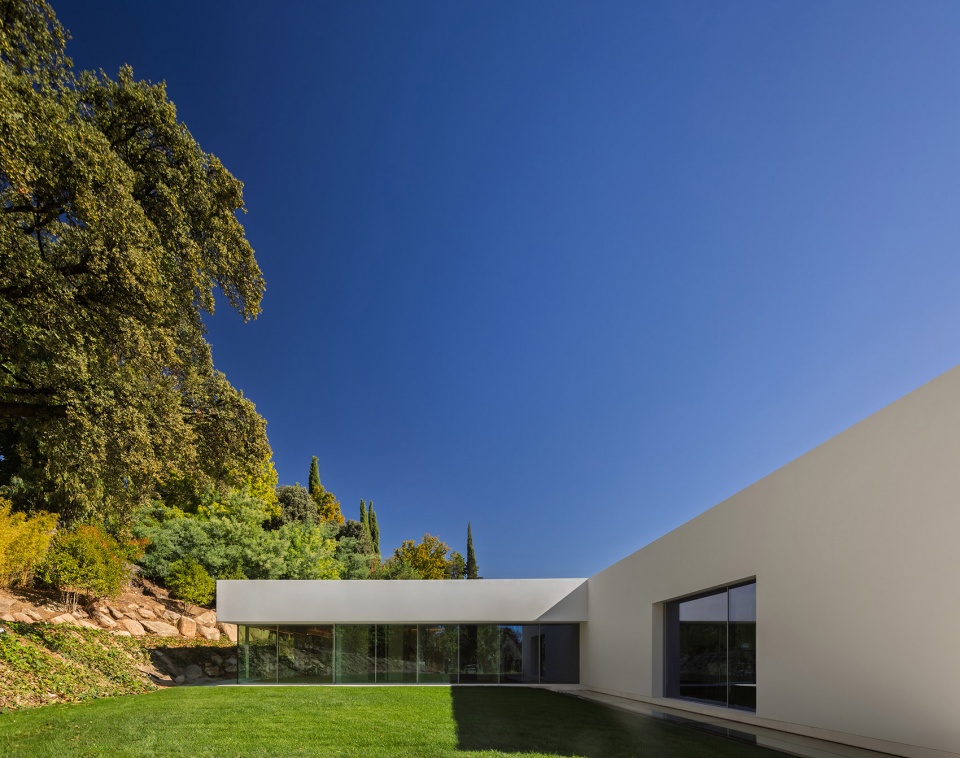 villa 18 house in la moraleja by fran silvestre arquitectos
