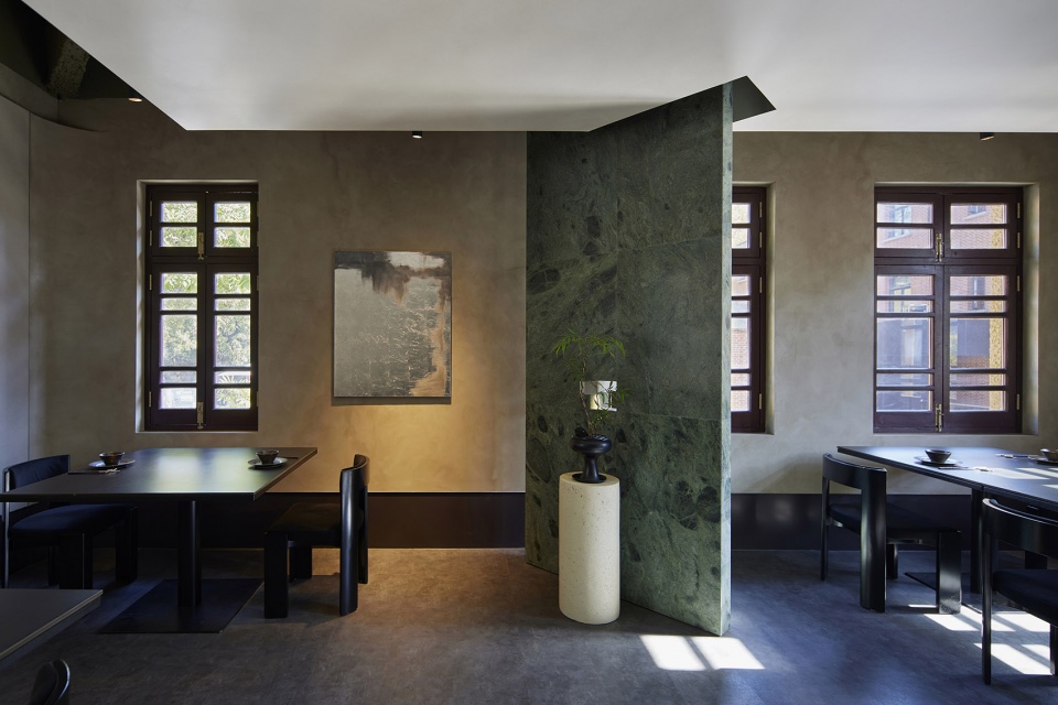 conglong restaurant by studio8 architects
