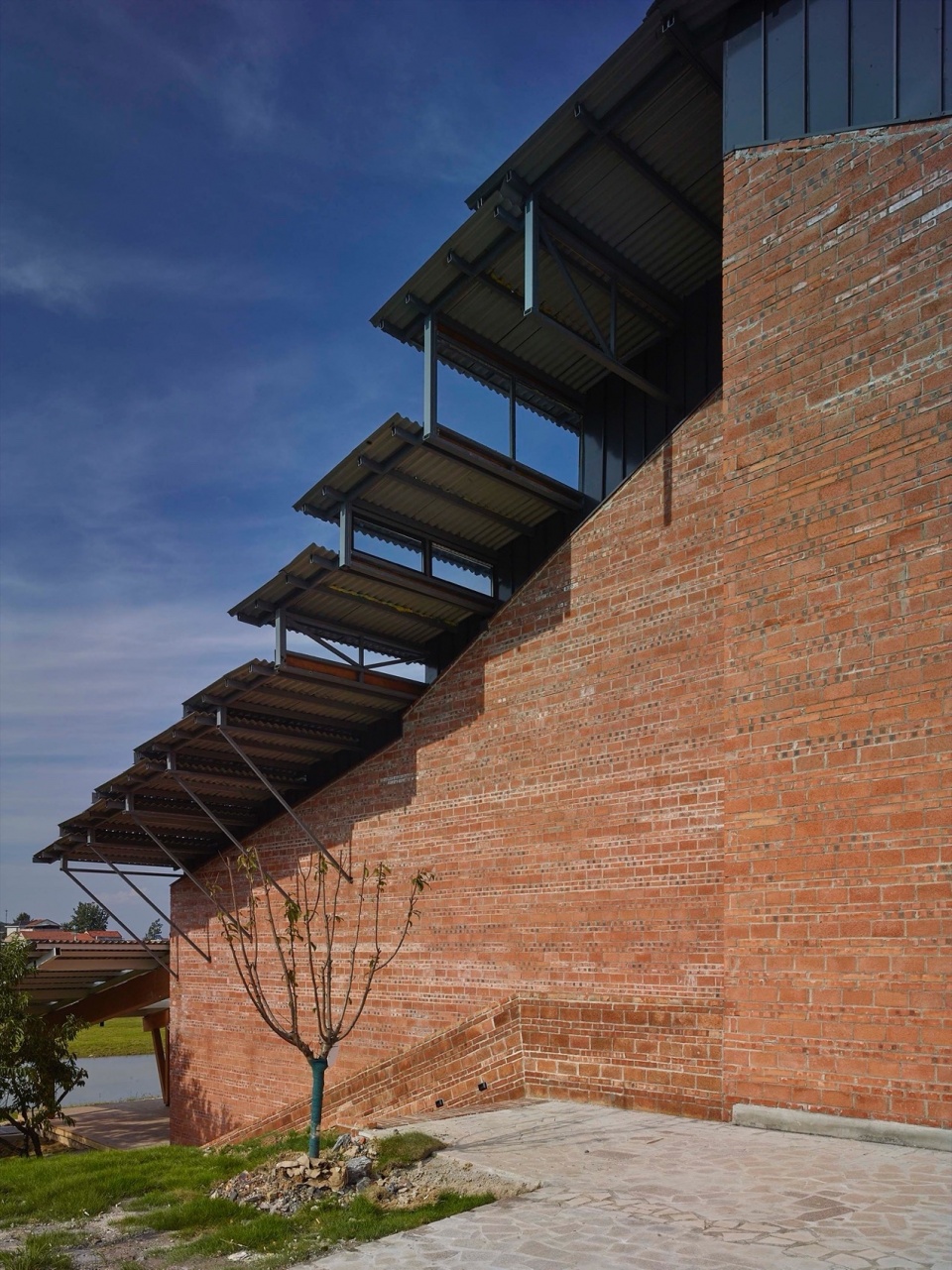 Taoli Zhaoshan Village Center by SUP Atelier of THAD