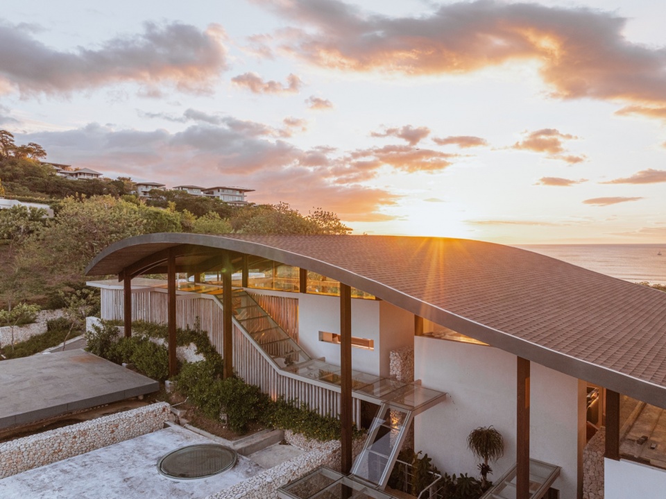 Villa aurea by Studio Saxe
