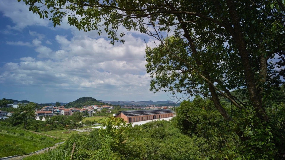 Taoli Zhaoshan Village Center by SUP Atelier of THAD