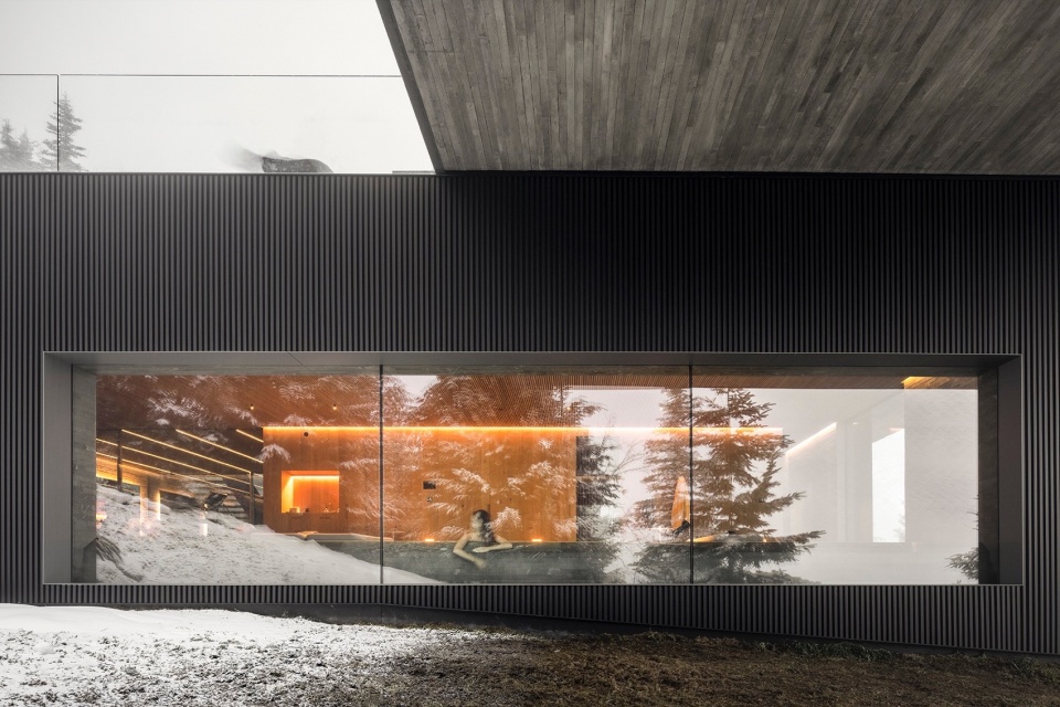 Flag House by Studio Mk27