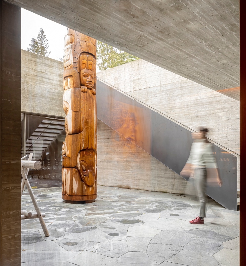Flag House by Studio Mk27