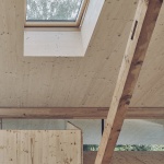 House with a flying roof by Lorenz Bachmann Architect