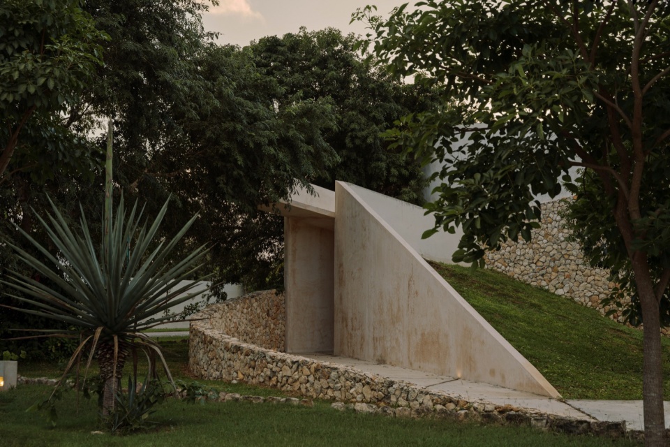 IK 12 Tamara Uribe