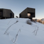 AUM山景木屋，哈萨克斯坦 / Arthur Kariev Architects