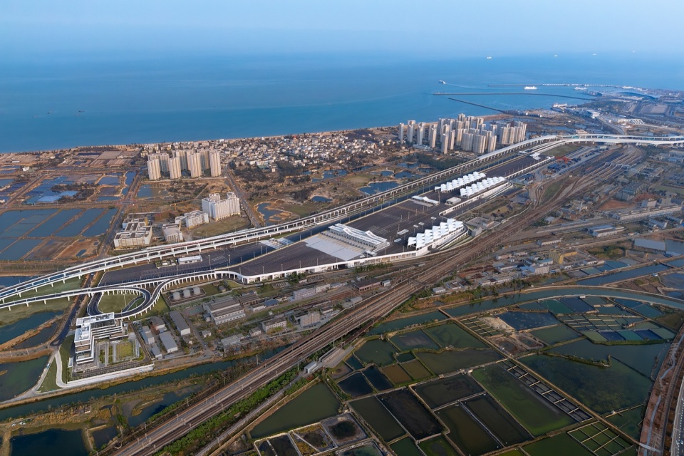 Haikou New Port Area Second Tier Customs Cargo Inspection Facility by CAPOL Design Group