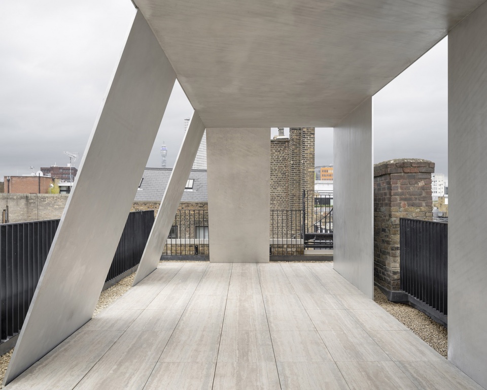 covent garden apartment by carmody groarke