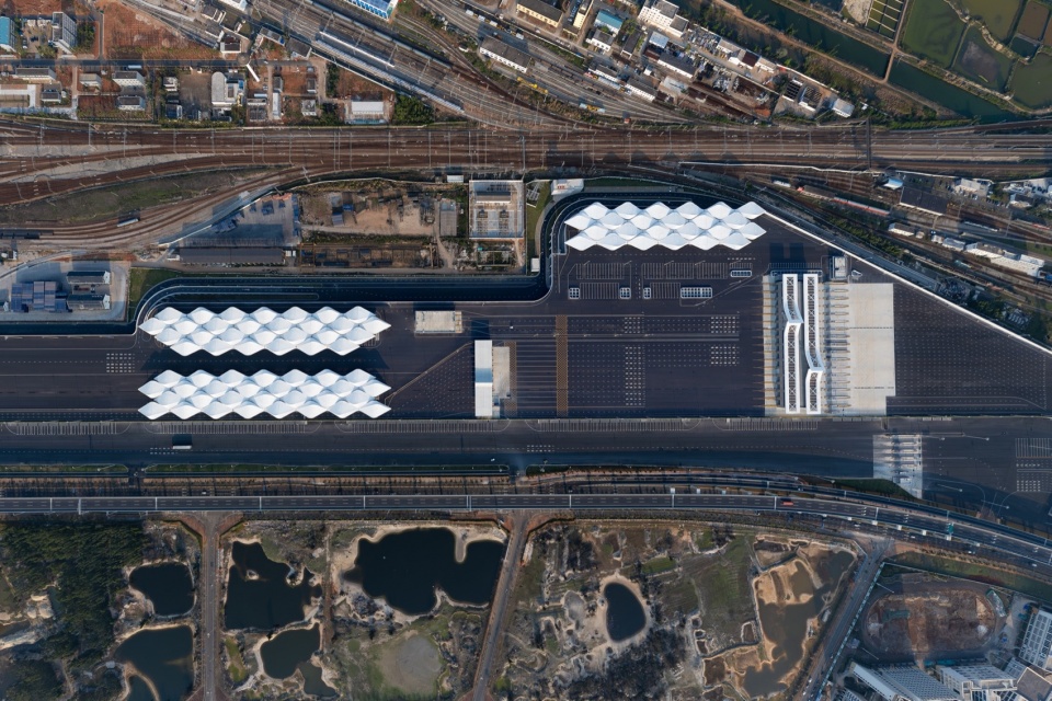 Haikou New Port Area Second Tier Customs Cargo Inspection Facility by CAPOL Design Group
