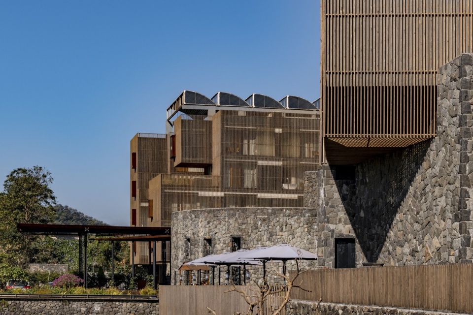 Radisson Resort Spa by Malik Architecture