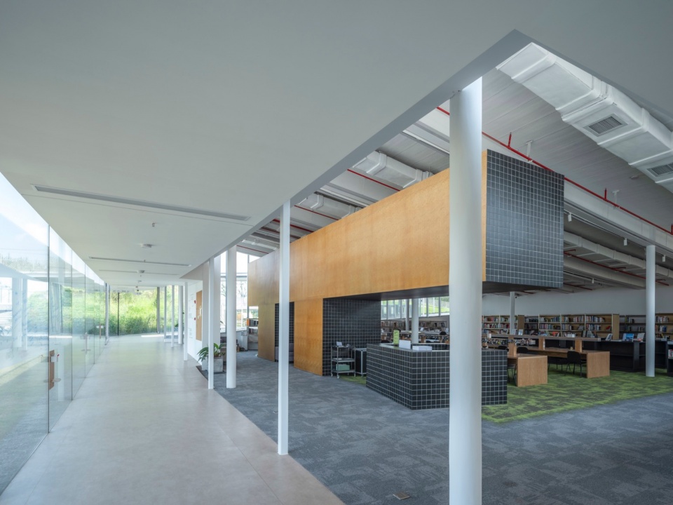 Anji Creative Design Center by Atelier Deshaus