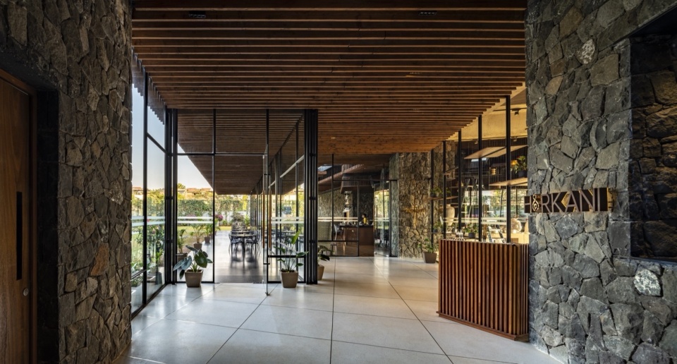 Radisson Resort Spa by Malik Architecture