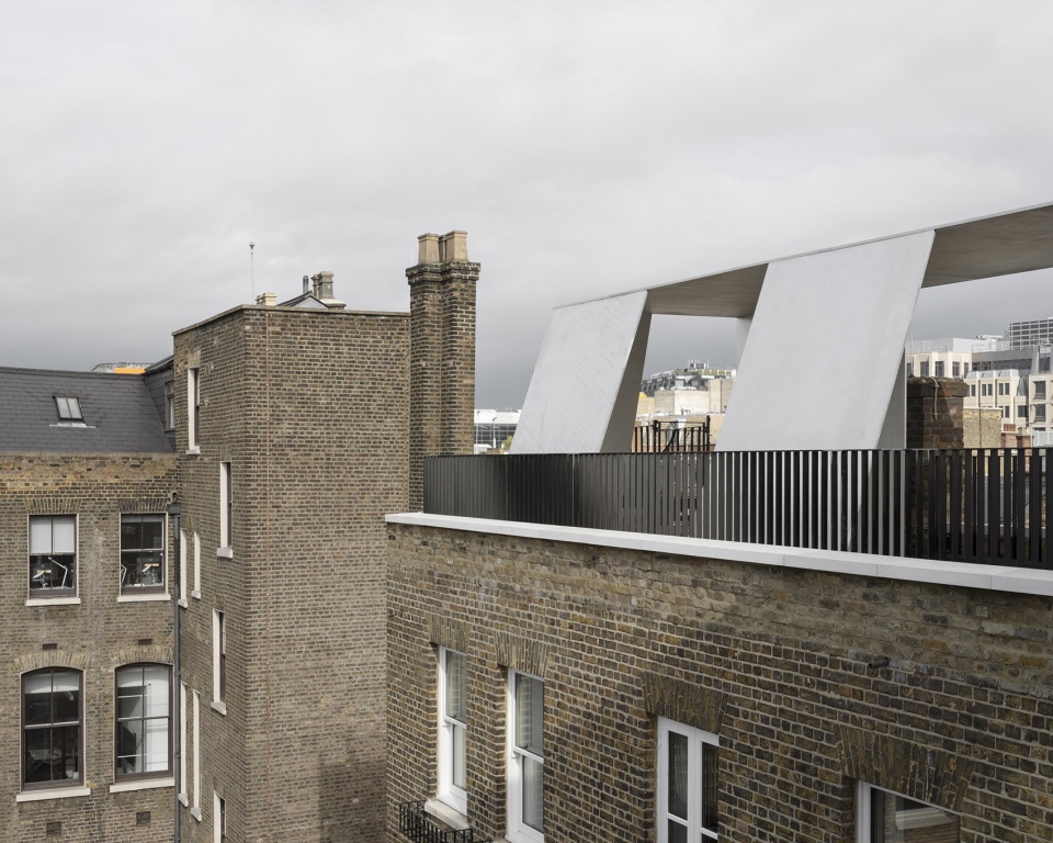 covent garden apartment by carmody groarke