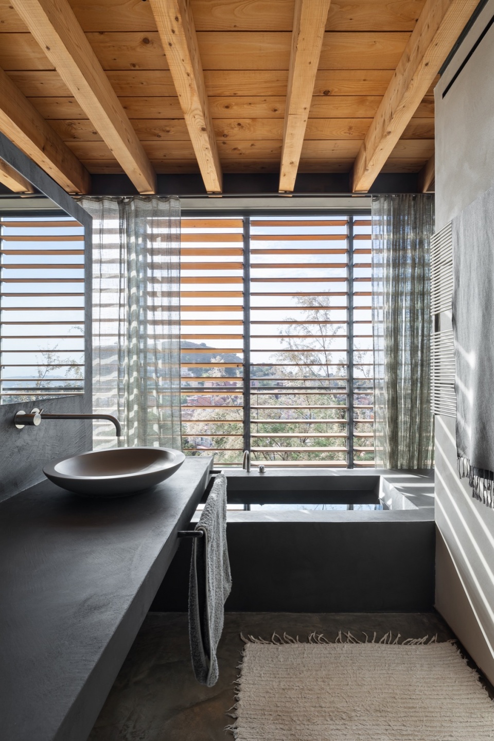 MORATO vivienda en el Turo del Coll en Barcelona by Arquitectura Anna Noguera