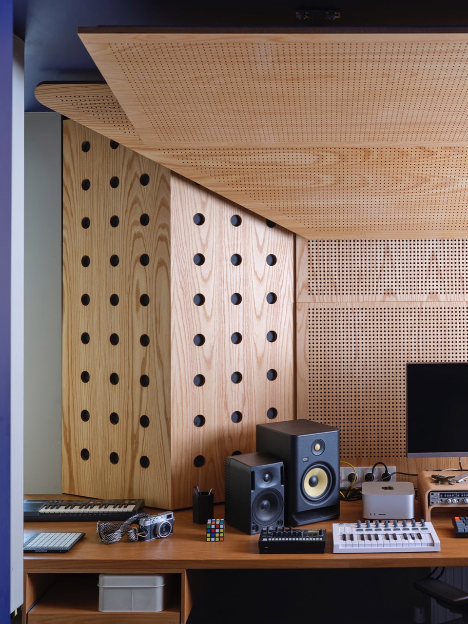 Ring Music Studio Living Room by Uygur Architects