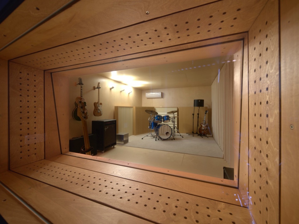 Ring Music Studio Living Room by Uygur Architects