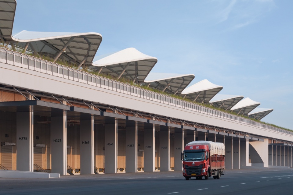 Haikou New Port Area Second Tier Customs Cargo Inspection Facility by CAPOL Design Group