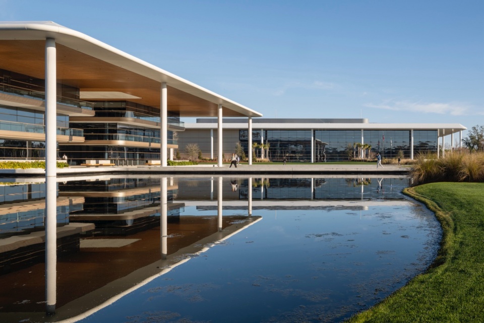 pga tour studios by foster partners