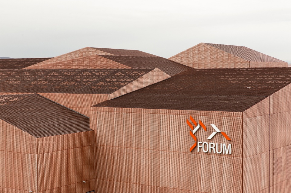 « LE FORUM » Sports associative and events facility Place Gissy by Manuelle Gautrand Architecture