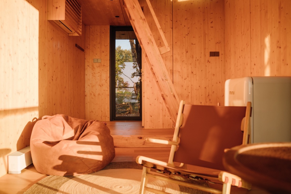 The Giraffe Cabin