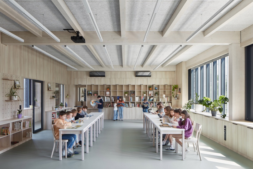 duhovka elementary school by ra15
