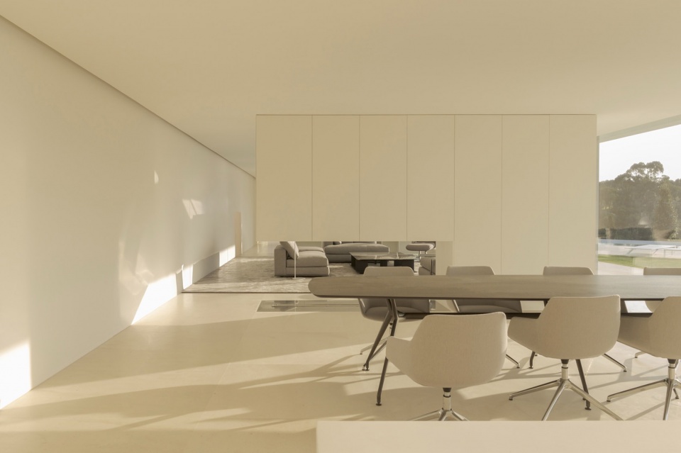 villa 95 in sotogrande by fran silvestre arquitectos