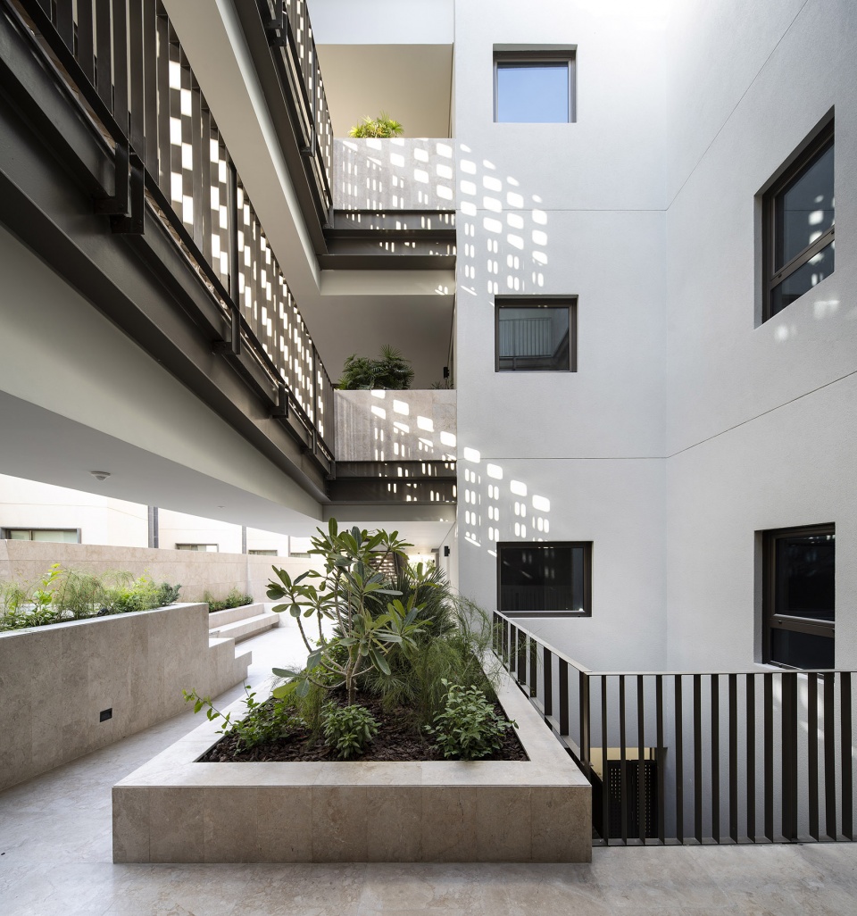 yal living by agi architects