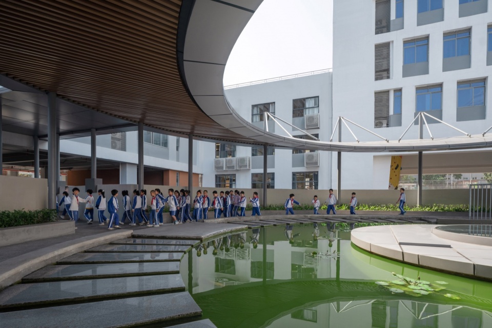 Shenzhen Longgang District Longling School by Shenzhen Yijing Architectural Design Co Ltd