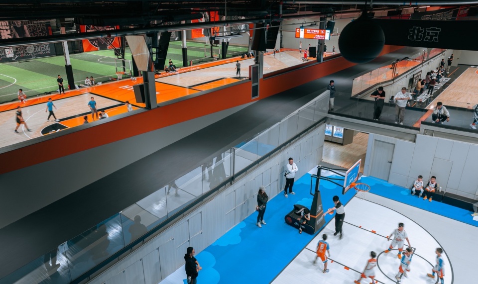 Sports socialization center on Furniture City HYPER OXGEN by officePROJECT