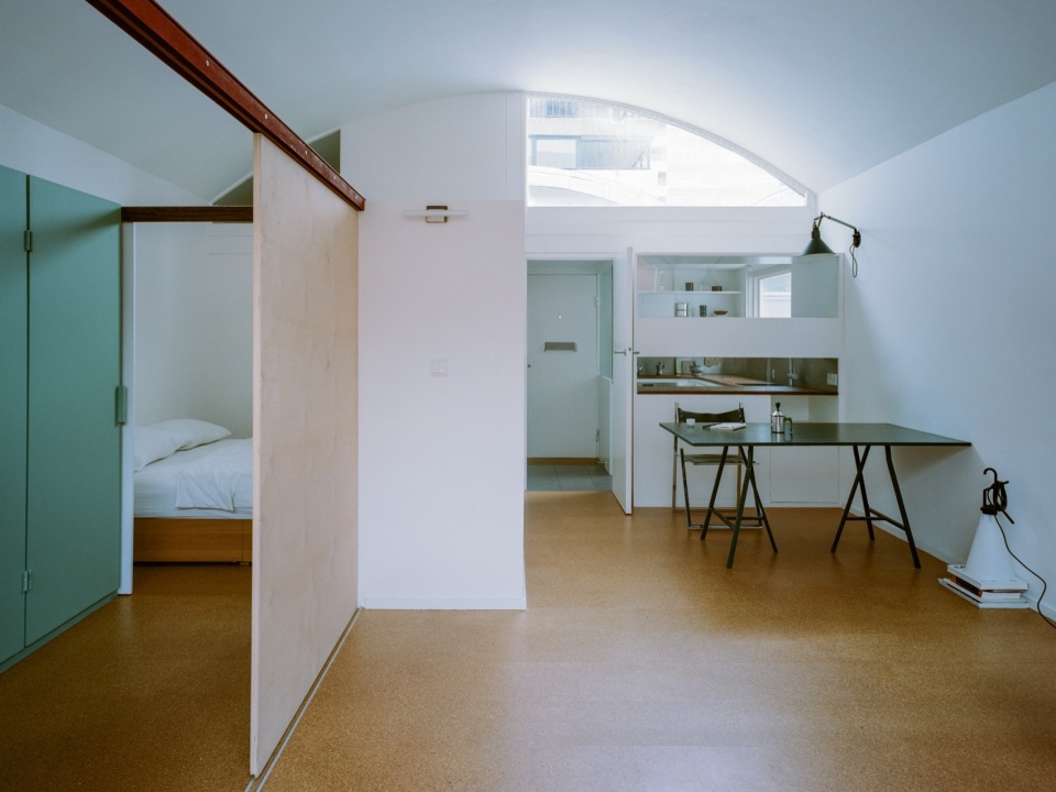 crescent house by type
