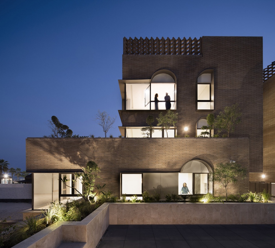 yal living by agi architects