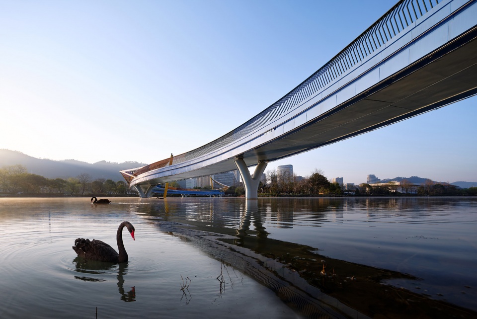 the aotan scenic bridge by chinacuc