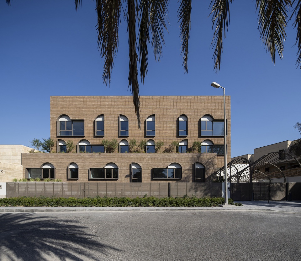 yal living by agi architects