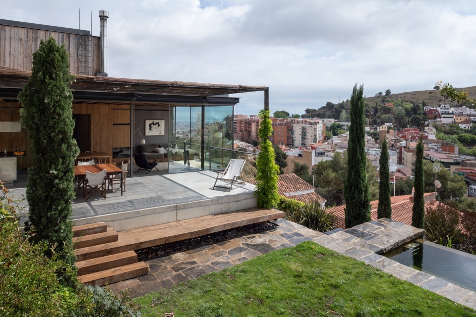 MORATO vivienda en el Turo del Coll en Barcelona by Arquitectura Anna Noguera