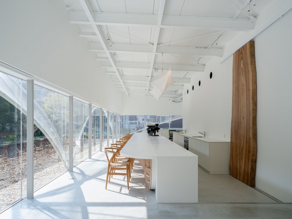 Cs Somme Cafe by Kengo Kuma and Associates