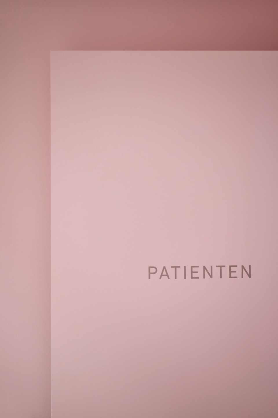 T7 dental practice by BATEK ARCHITEKTEN
