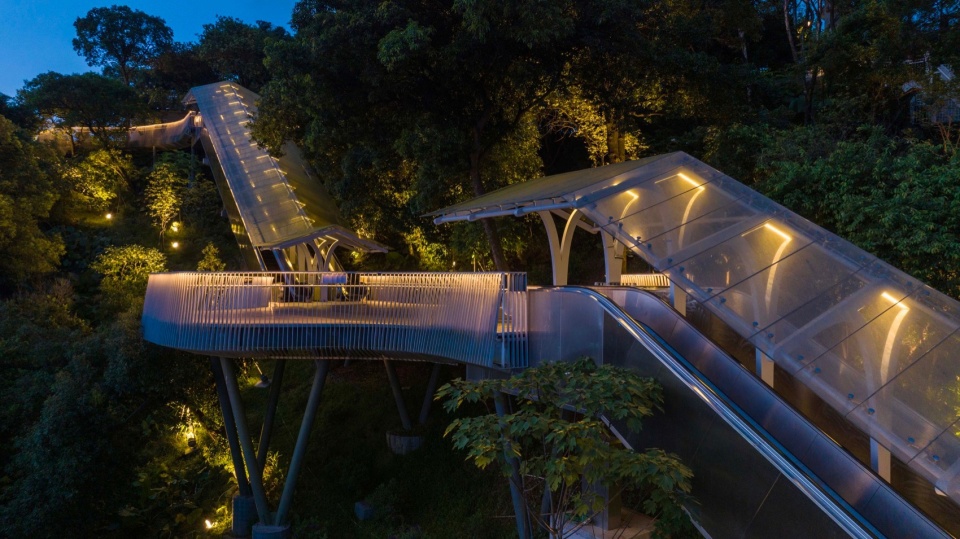 Guangzhou Baiyun Mountain Moxing Summit Scenic Elevator and Walkway