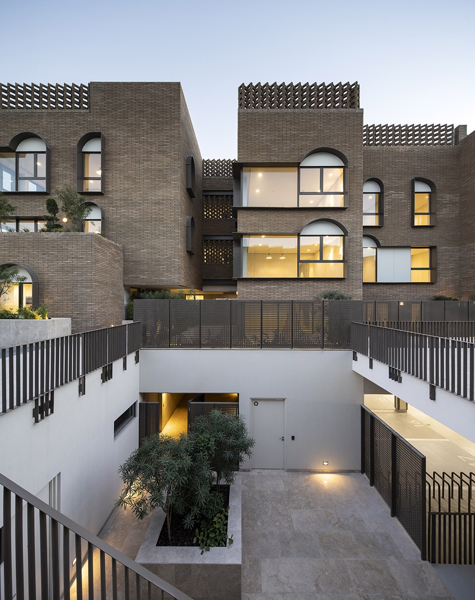 yal living by agi architects